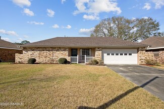704 Dulles Dr, Lafayette, LA 70506