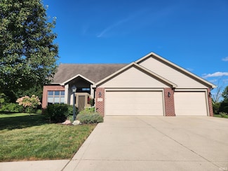 8401 Backwater Dr, Fort Wayne, IN 46818