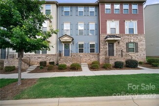 2026 Sage Park Dr, Charlotte, NC 28217