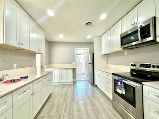 912 NE 9th Ct, Pompano Beach, FL 33060