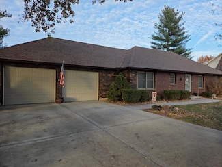 3025 Bel Air Dr, Chillicothe, MO 64601