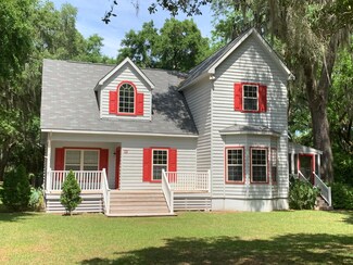 13 Stagecoach Rd, Seabrook, SC 29940