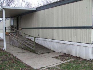 446 W Pine St, Paxton, IL 60957