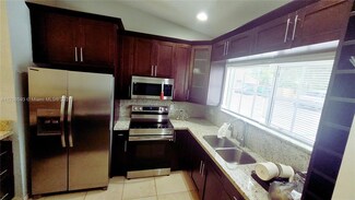 3866 SW 48th Ave, Hollywood, FL 33023
