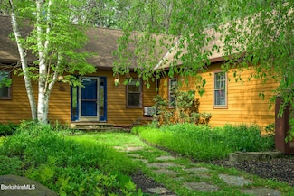 33 Interlaken Rd, Stockbridge, MA 01262