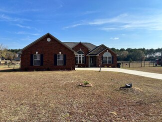 2575 Stirrup Ln, Dalzell, SC 29040
