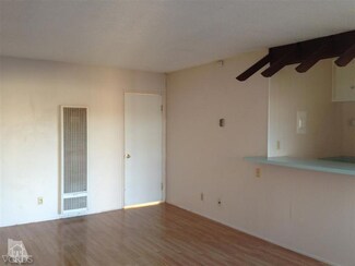 1920 N H St Unit 239, Oxnard, CA 93036