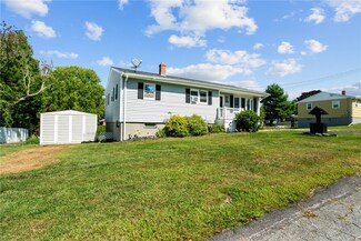 130 Robert Gray Ave, Tiverton, RI 02878