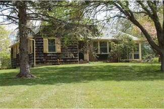 47 Choate St, Essex, MA 01929