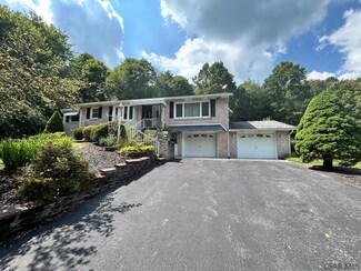 49 Mack Ave, Johnstown, PA 15906