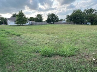 608 E Houston St, Leonard, TX 75452