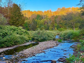 27 Hust Rd, North Branch, NY 12766