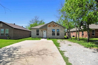 431 Sabine Ave, Cleburne, TX 76031