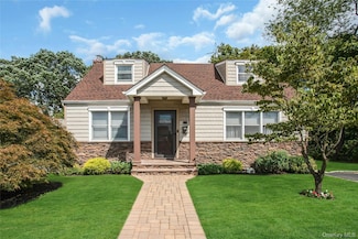 49 Norcross Ave, Bethpage, NY 11714
