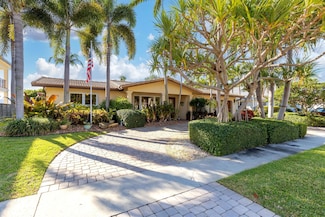 2650 NE 47th St, Lighthouse Point, FL 33064