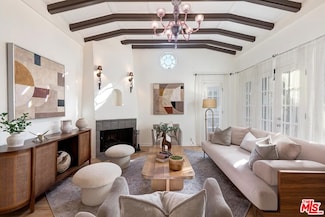 2223 Cloverfield Blvd, Santa Monica, CA 90405