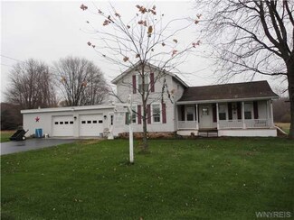 3669 Checkered Tavern Rd, Lockport, NY 14094