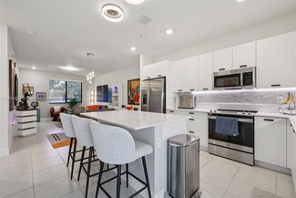8001 NW 41st St Unit F-112, Doral, FL 33166
