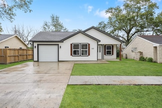 1427 Teanaway Ln, Houston, TX 77029