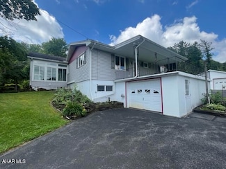 151 Bridge Ln, Duncansville, PA 16635
