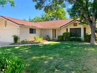 6270 N Gilroy Ave, Fresno, CA 93722
