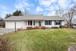2469 Waubesa Hill Rd, Mc Farland, WI 53558