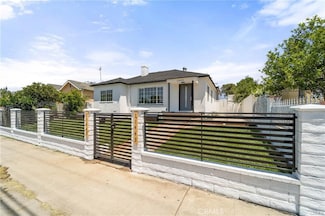 11445 Saticoy St, North Hollywood, CA 91605