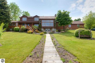 727 S Shabwasung St, Northport, MI 49670