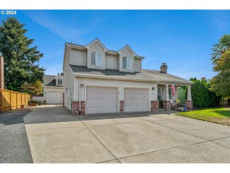 1540 NE Laurelwood Cir, Canby, OR 97013