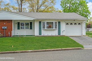 7 Arkansas Dr, Whiting, NJ 08759