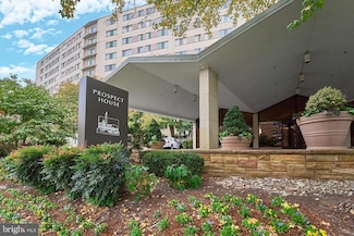 1200 N Nash St Unit 557, Arlington, VA 22209