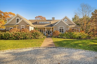 35 Spinnaker Dr W, Mashpee, MA 2649