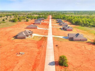 1244 Layla Ln, Blanchard, OK 73010