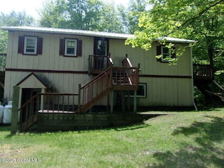 428 Bartman Rd, Johnsburg, NY 12843