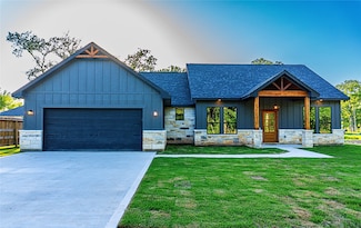 24994 Armagh Rd, Hempstead, TX 77445