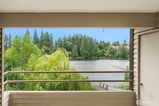 19528 Echo Lake Place N Unit B202, Shoreline, WA 98133