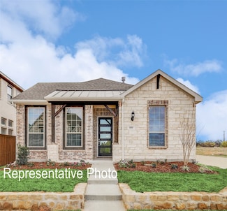 2000 Belvedere St, Garland, TX 75041