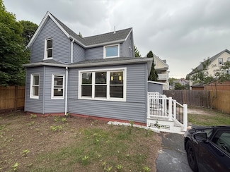 96 President St, Lynn, MA 01902