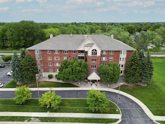 8445 Manor Ave Unit 103, Munster, IN 46321