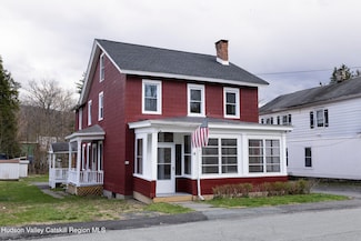 6 Park St, Ellenville, NY 12428