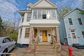 16 Paulding St, Schenectady, NY 12308