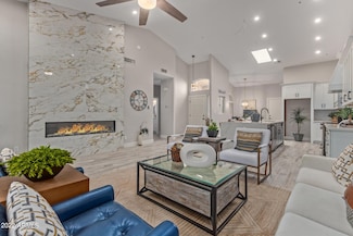 8941 E Maple Dr, Scottsdale, AZ 85255