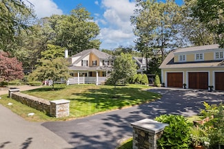 3 Sentry Hill Rd, York, ME 03909