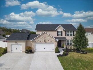 2807 Lakeview Dr, Uniontown, OH 44685
