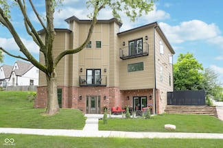 2130 Brookside Parkway Dr N, Indianapolis, IN 46201