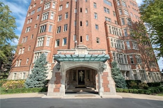 5049 Wornall Rd Unit 7AB, Kansas City, MO 64112