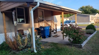 545 E Streambank St, Newaygo, MI 49337