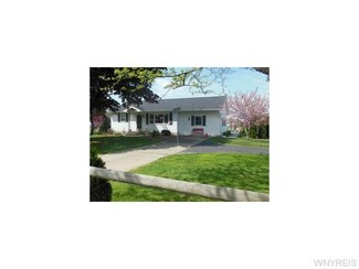 3330 S Roberts Rd, Fredonia, NY 14063