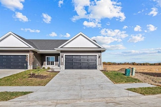 3409 Holderness Rd, Coralville, IA 52241