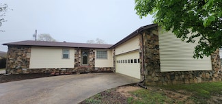 207 Keasler Dr, Paragould, AR 72450